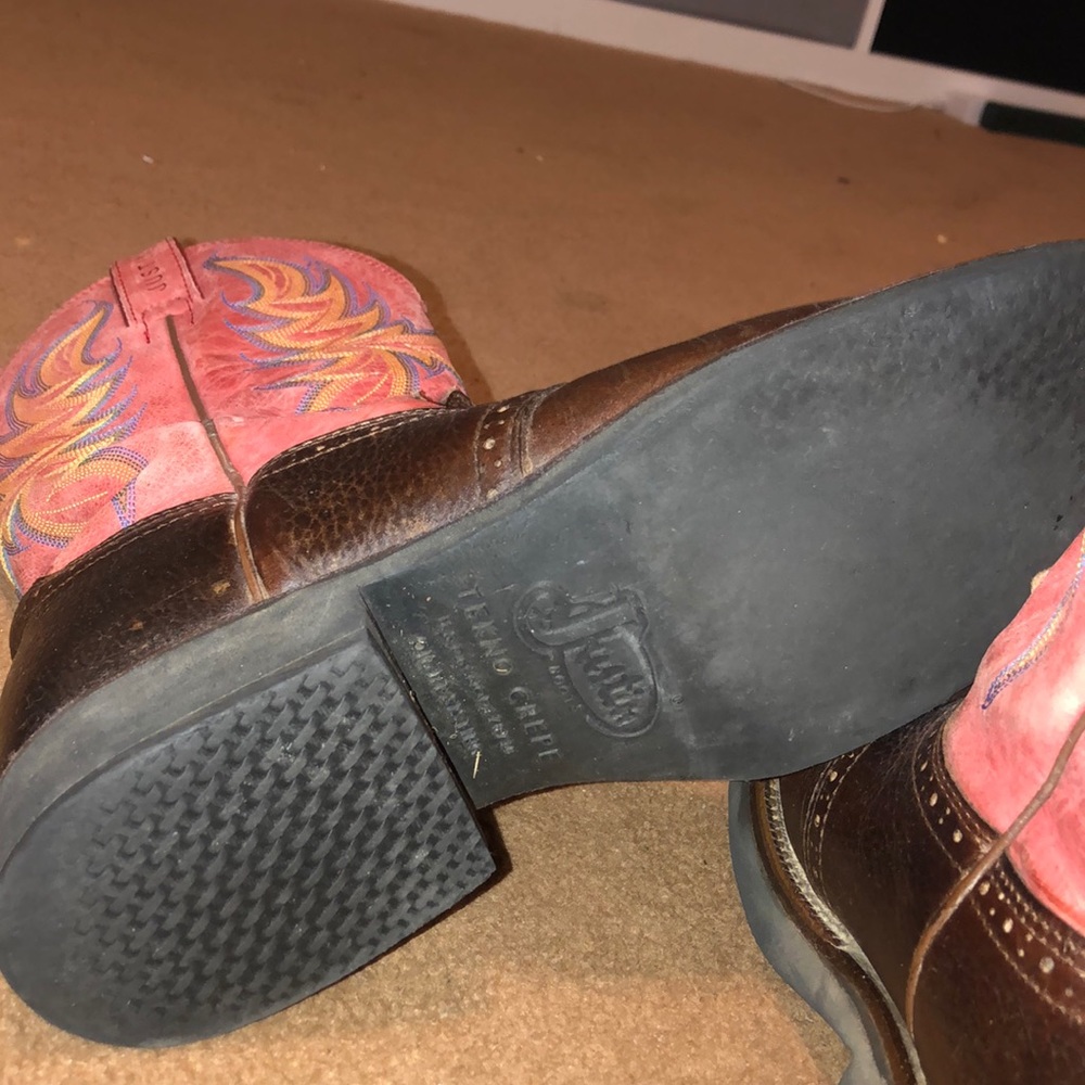 Boots - Picture 2 of 5